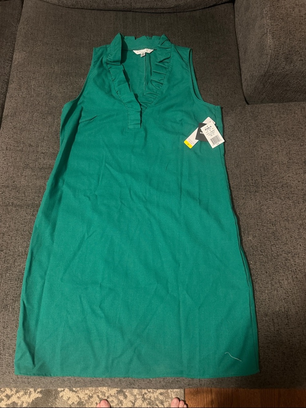 Sleeveless Ruffle V-Neck Dress in Green